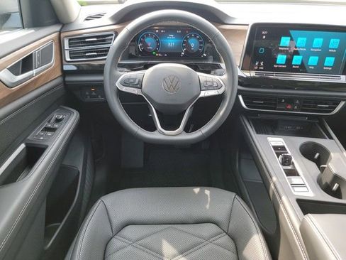 New 2026 Volkswagen Atlas SE image 25