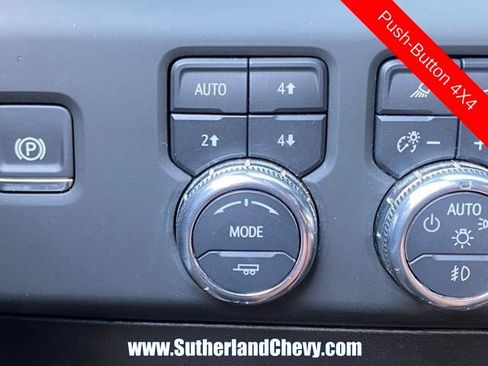 Used 2025 GMC Sierra 2500 AT4X AWD/4WD image 37