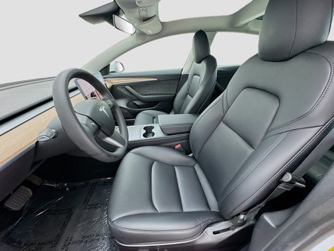 Used 2022 Tesla Model 3 Long Range AWD/4WD image 13