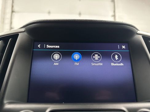 Used 2024 GMC Terrain SLT image 29