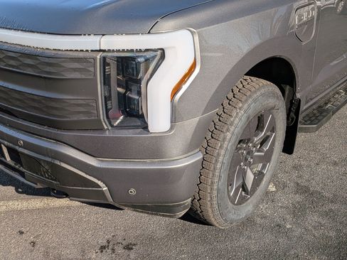 Used 2023 Ford F150 Lightning Lariat w/ Tow Technology Package image 11