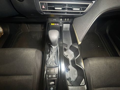 Used 2025 Toyota Camry LE FWD image 11