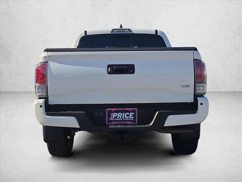 Used 2022 Toyota Tacoma TRD Off-Road w/ Technology Package AWD/4WD image 7