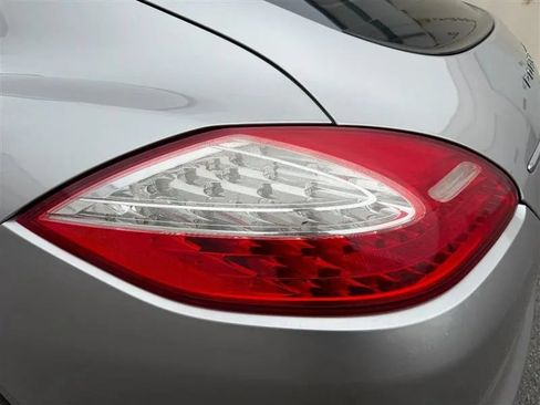 Used 2011 Porsche Panamera image 25