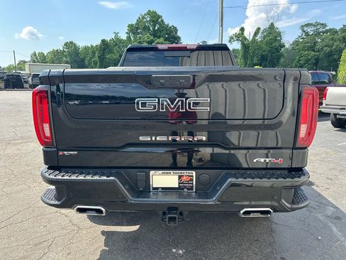 Used 2024 GMC Sierra 1500 AT4 w/ AT4 Premium Package AWD/4WD image 7