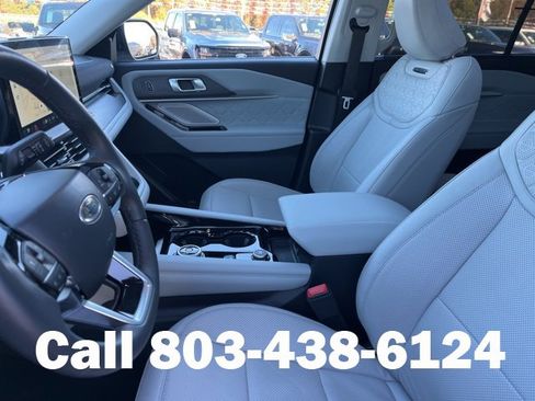 Used 2025 Ford Explorer Platinum w/ Ultimate Package image 9