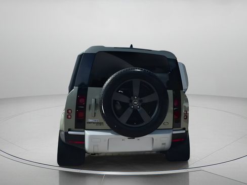 Used 2020 Land Rover Defender 110 HSE image 24