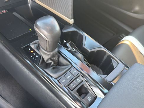 Certified 2025 Toyota Camry SE FWD image 27