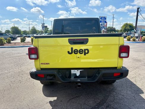 Used 2023 Jeep Gladiator Sport AWD/4WD image 6