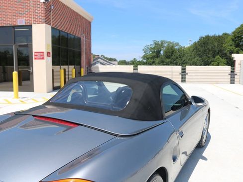 Used 2002 Porsche Boxster RWD image 39