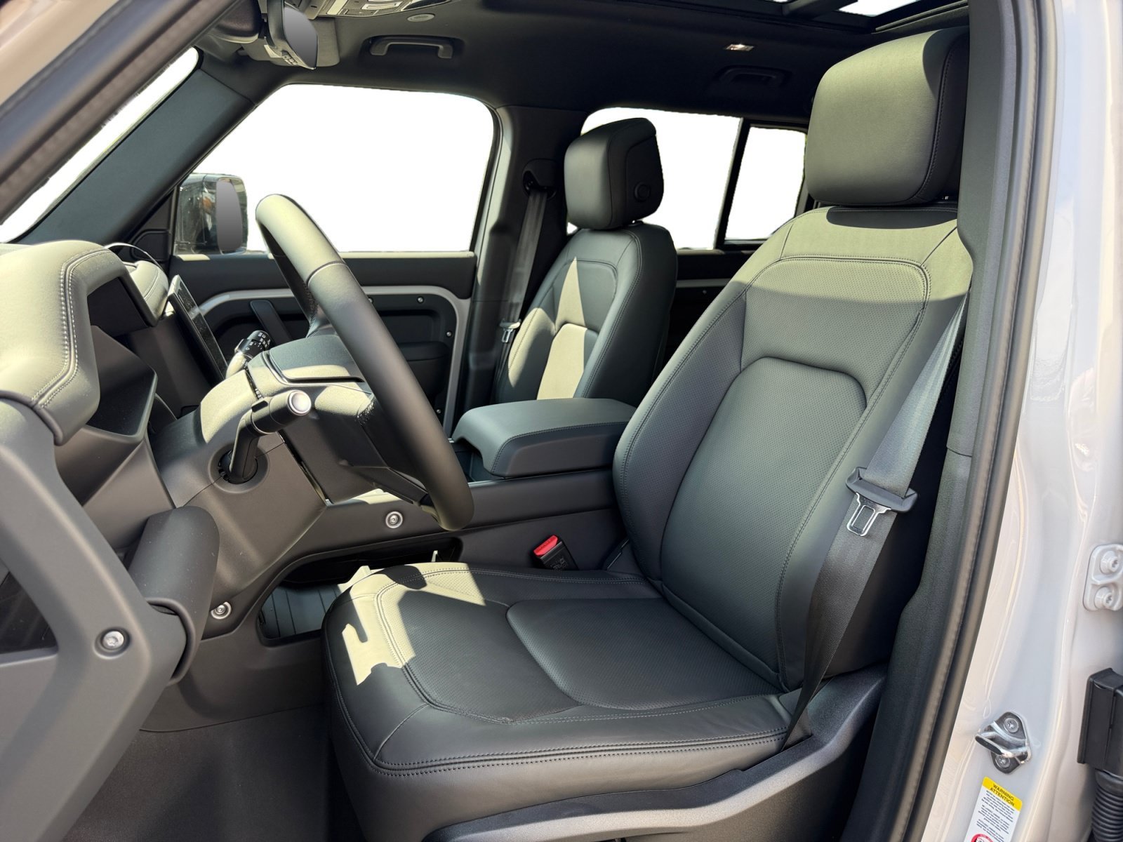 New 2026 Land Rover Defender 110 X-Dynamic SE AWD/4WD image 10
