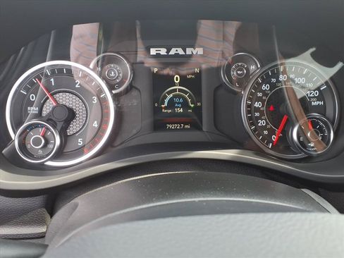 Used 2024 RAM 3500 Big Horn AWD/4WD image 19