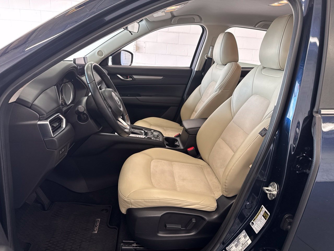 Used 2021 MAZDA CX-5 Touring FWD image 13