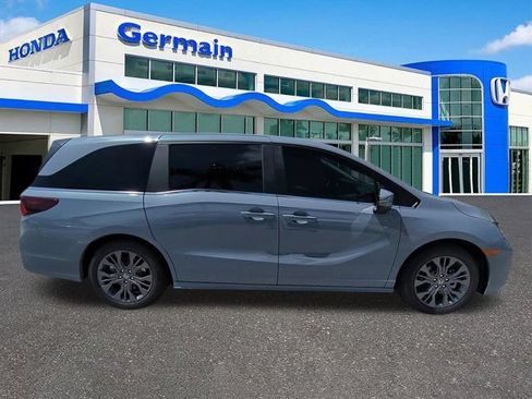 New 2026 Honda Odyssey Touring image 2