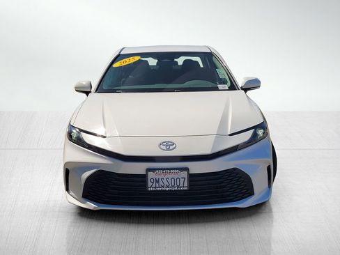 Used 2025 Toyota Camry LE FWD image 2