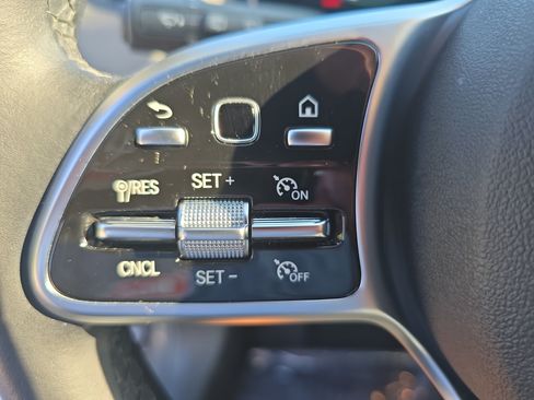 Used 2021 Mercedes-Benz GLA 250 4MATIC image 17