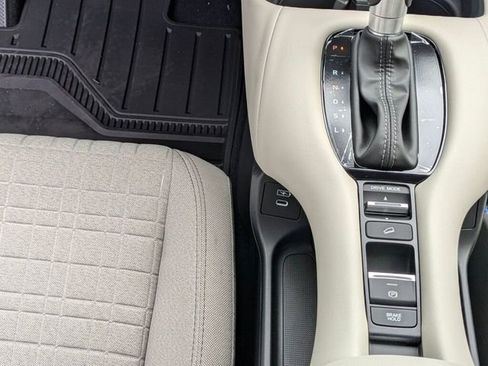 New 2026 Honda HR-V LX image 13