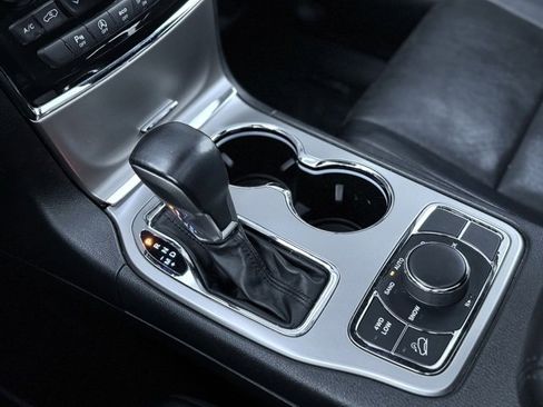 Used 2021 Jeep Grand Cherokee Limited w/ Luxury Group II image 26