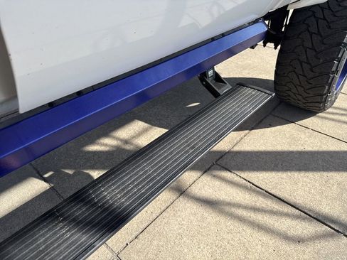 Used 2015 Ford F250 Lariat w/ FX4 Off-Road Package image 10