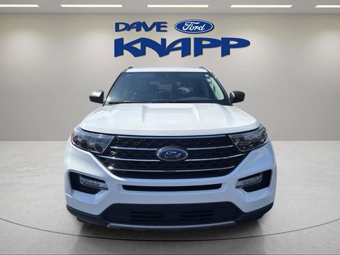 Used 2023 Ford Explorer XLT w/ Equipment Group 202A AWD/4WD image 2