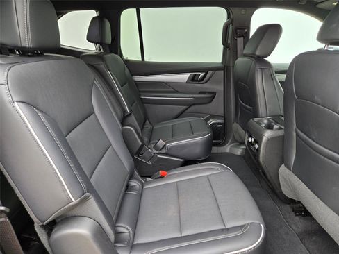 Used 2026 Buick Enclave Preferred FWD image 31