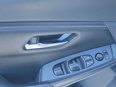 Used 2022 Nissan Sentra SV FWD image 22