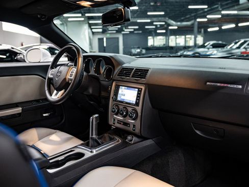 Used 2011 Dodge Challenger SRT8 w/ SRT Option Group II RWD image 9