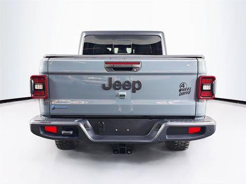 Used 2025 Jeep Gladiator Sport AWD/4WD image 10