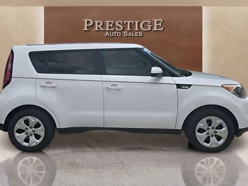 Used 2014 Kia Soul FWD image 18
