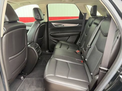 Used 2018 Cadillac XT5 Luxury w/ Driver Awareness Package AWD/4WD image 41