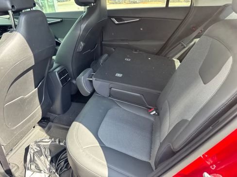 Certified 2023 Kia Niro EX FWD image 10