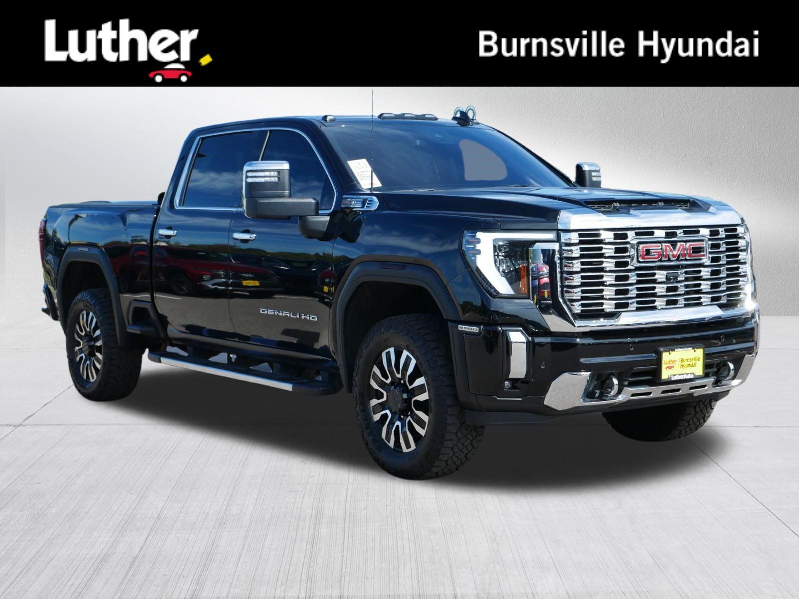 Used 2024 GMC Sierra 2500 Denali w/ Denali Reserve Package AWD/4WD image 1