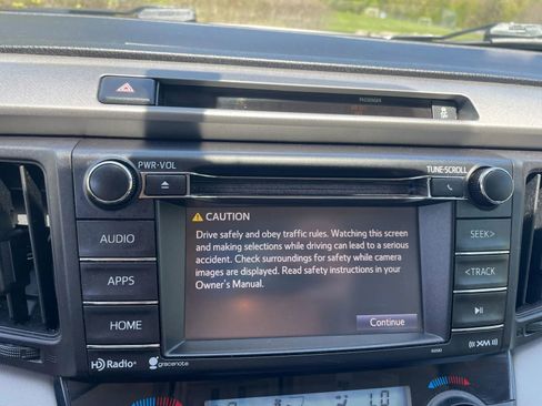 Used 2016 Toyota RAV4 XLE AWD/4WD image 11