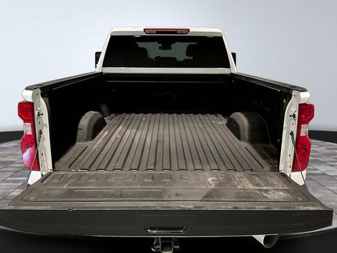 Used 2025 Chevrolet Silverado 2500 LT AWD/4WD image 8