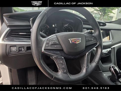 Certified 2024 Cadillac XT5 Premium Luxury FWD image 10