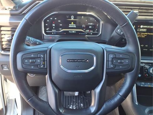 Used 2024 GMC Sierra 3500 Denali Ultimate image 16