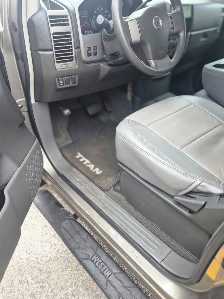Used 2006 Nissan Titan XE w/ (W04) Preferred Pkg AWD/4WD image 22