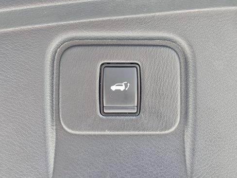 Used 2023 Nissan Murano SL w/ SL Moonroof Package FWD image 14