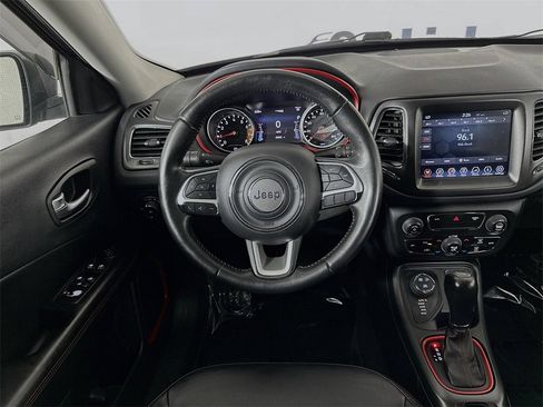 Used 2018 Jeep Compass Trailhawk image 23