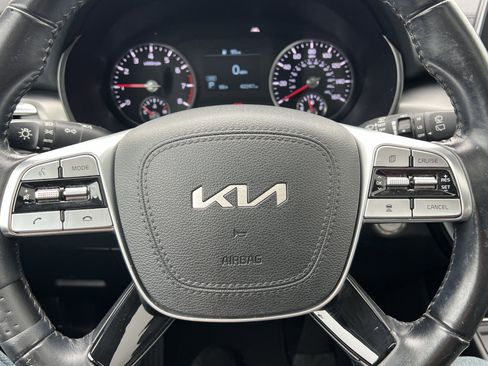 Used 2022 Kia Telluride S image 25