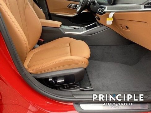 New 2023 BMW 330i 330i Retired Loaner w/ Convenience Package image 19