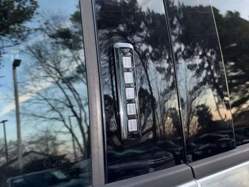 Used 2018 Ford F150 XLT w/ Equipment Group 302A Luxury image 18