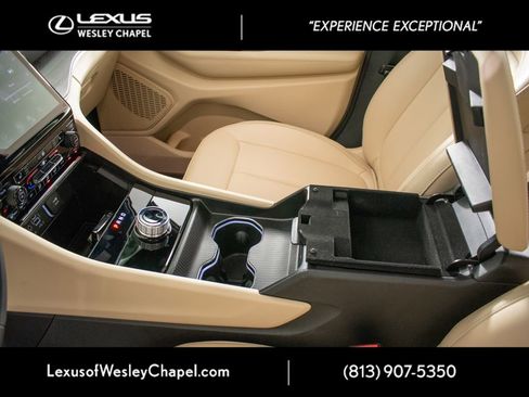 Used 2024 Jeep Grand Cherokee L Limited w/ Black Appearance Package image 32