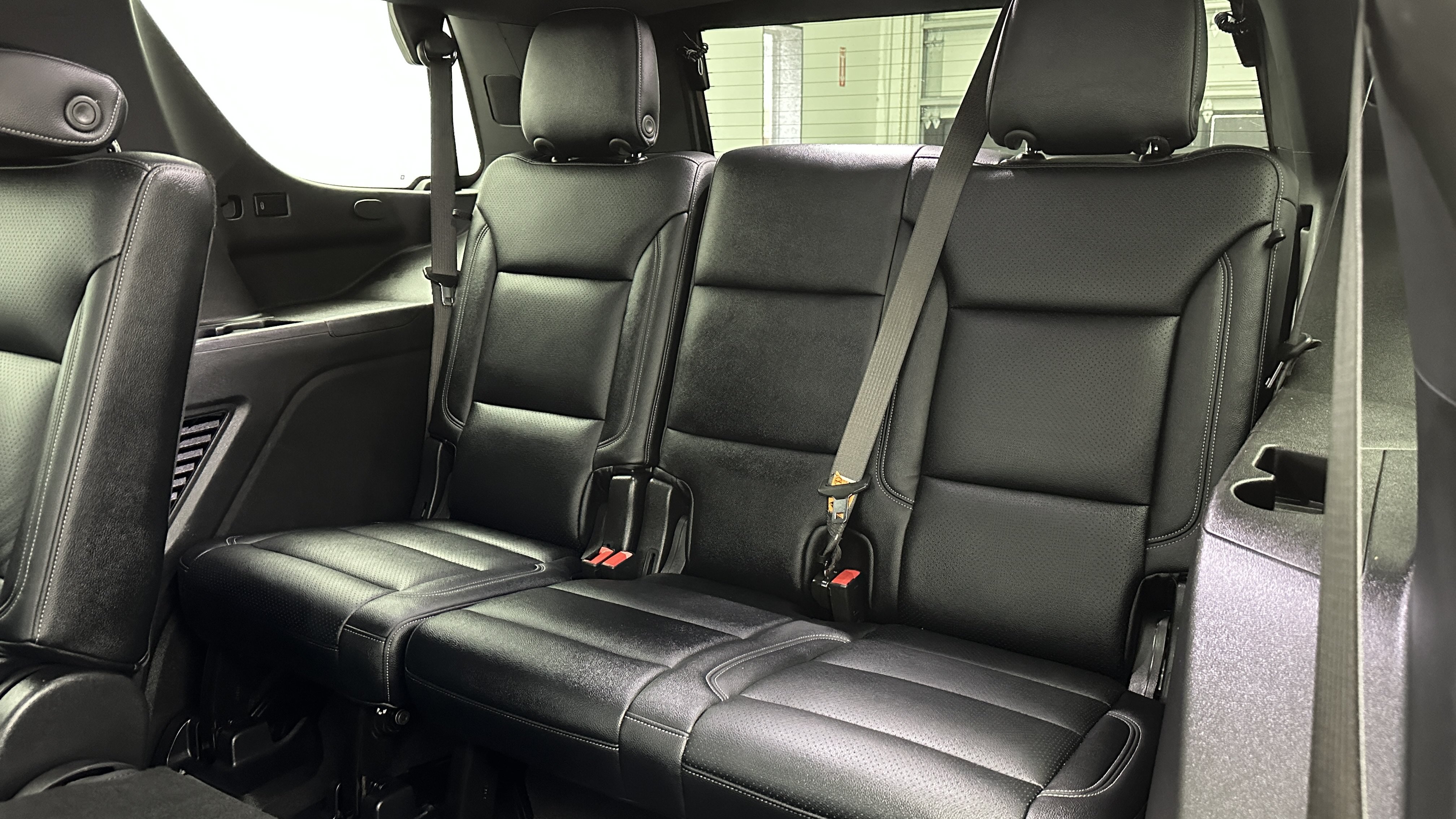 Used 2024 Chevrolet Tahoe LS RWD image 28