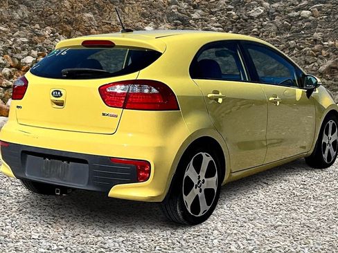 Used 2016 Kia Rio SX image 2