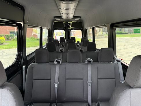 Used 2025 Mercedes-Benz Sprinter 2500 image 20