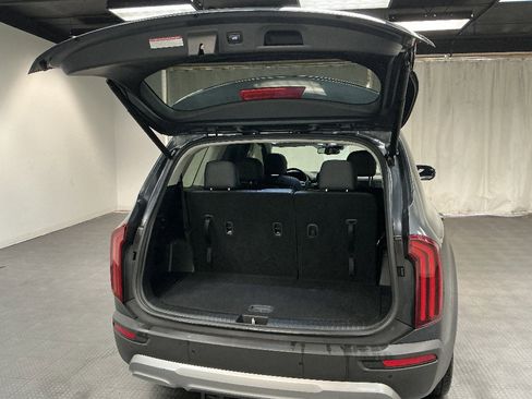 Used 2020 Kia Telluride EX w/ EX Premium Package image 29