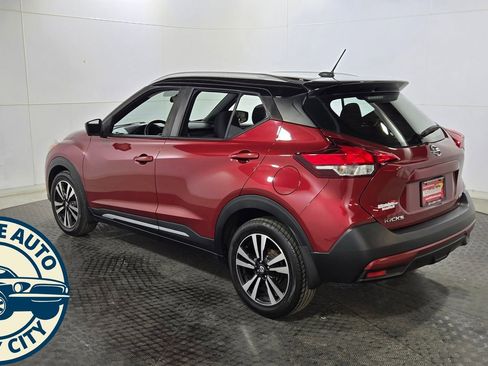 Used 2019 Nissan Kicks SR FWD image 5