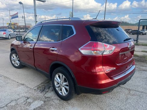 Used 2015 Nissan Rogue SV w/ SV Premium Package FWD image 3