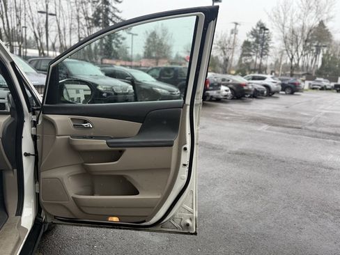 Used 2016 Honda Odyssey EX-L image 16
